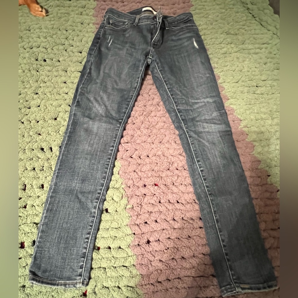 Levi’s medium wash skinny jeans size 29 worn twice